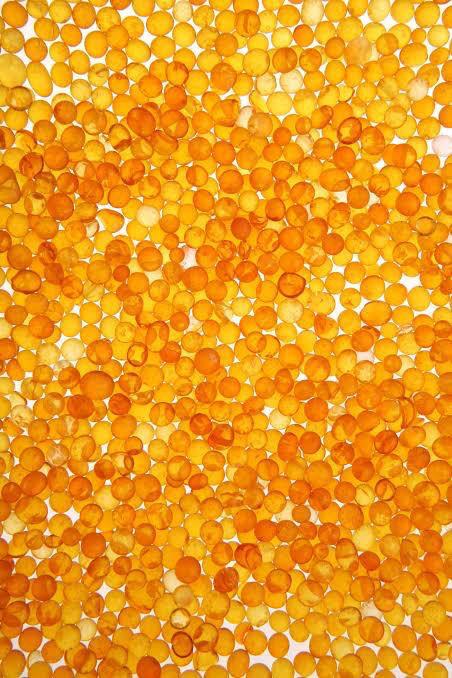 Close-up of orange indicating silica gel beads – 240g refill
